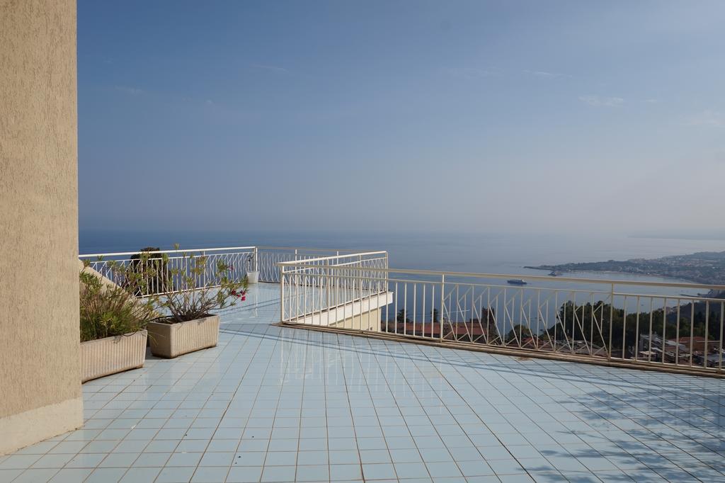 Mediterranée Hotel 4*