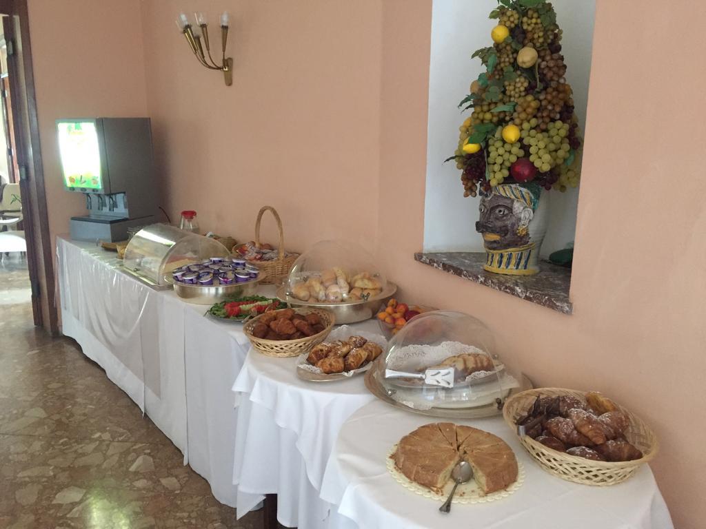 Mediterranée Hotel 4*