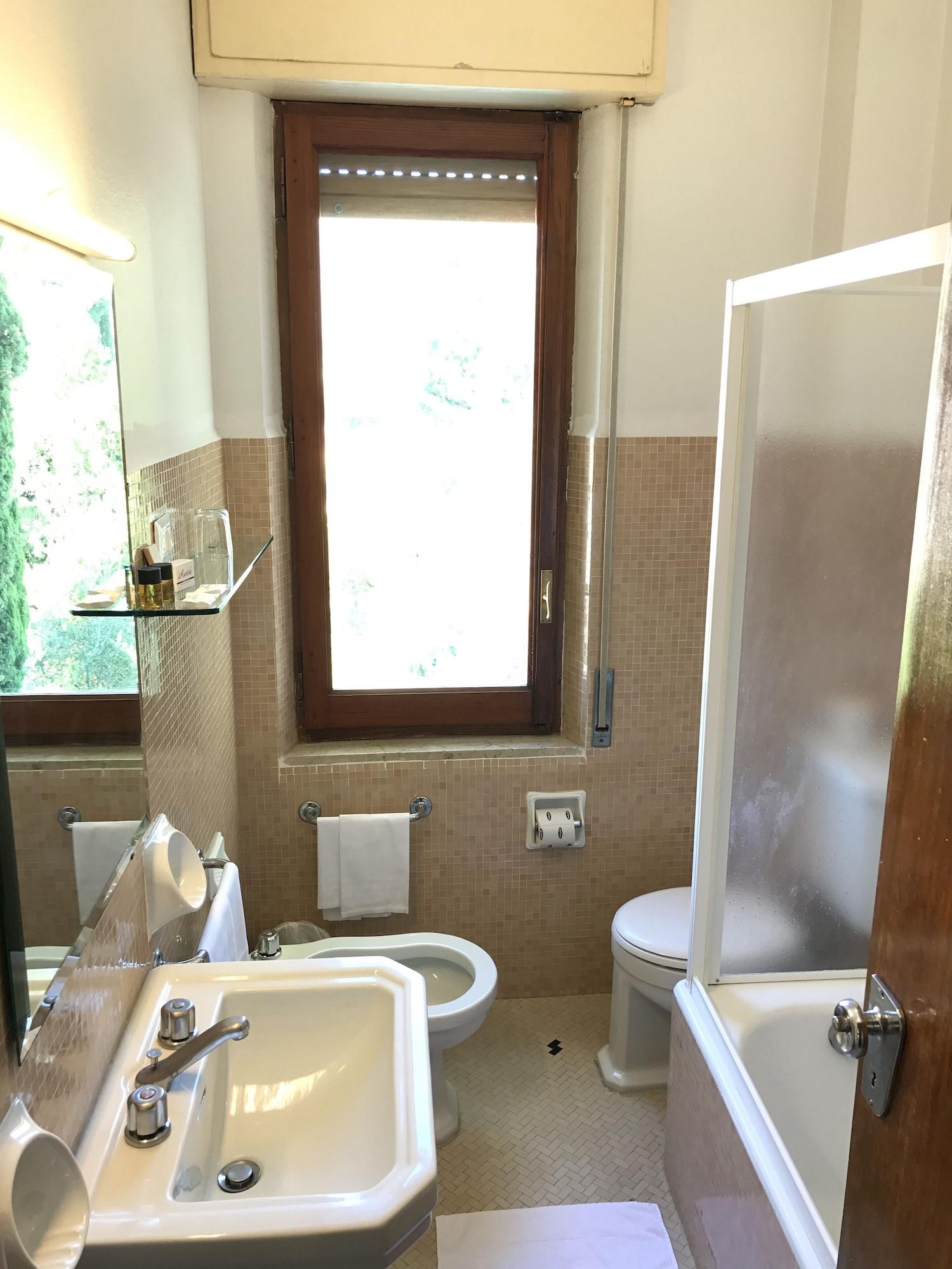 Hotel Mediterranée 4*
