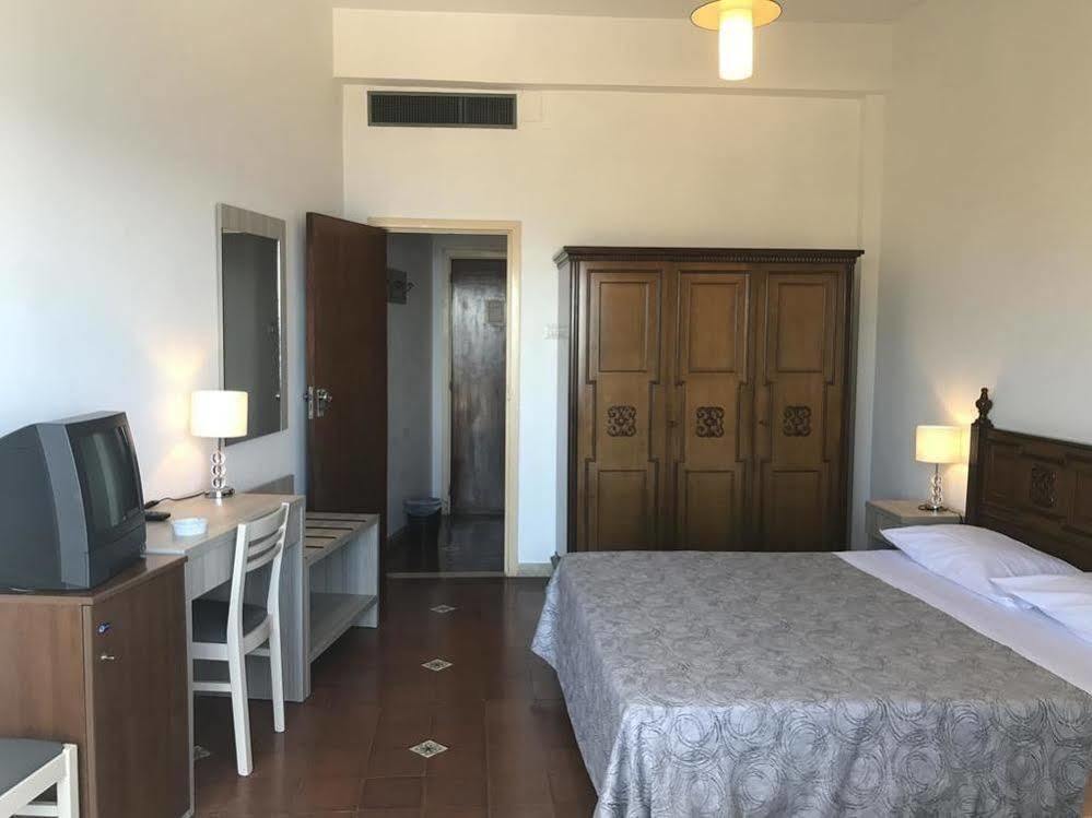 Mediterranée Hotel 4*