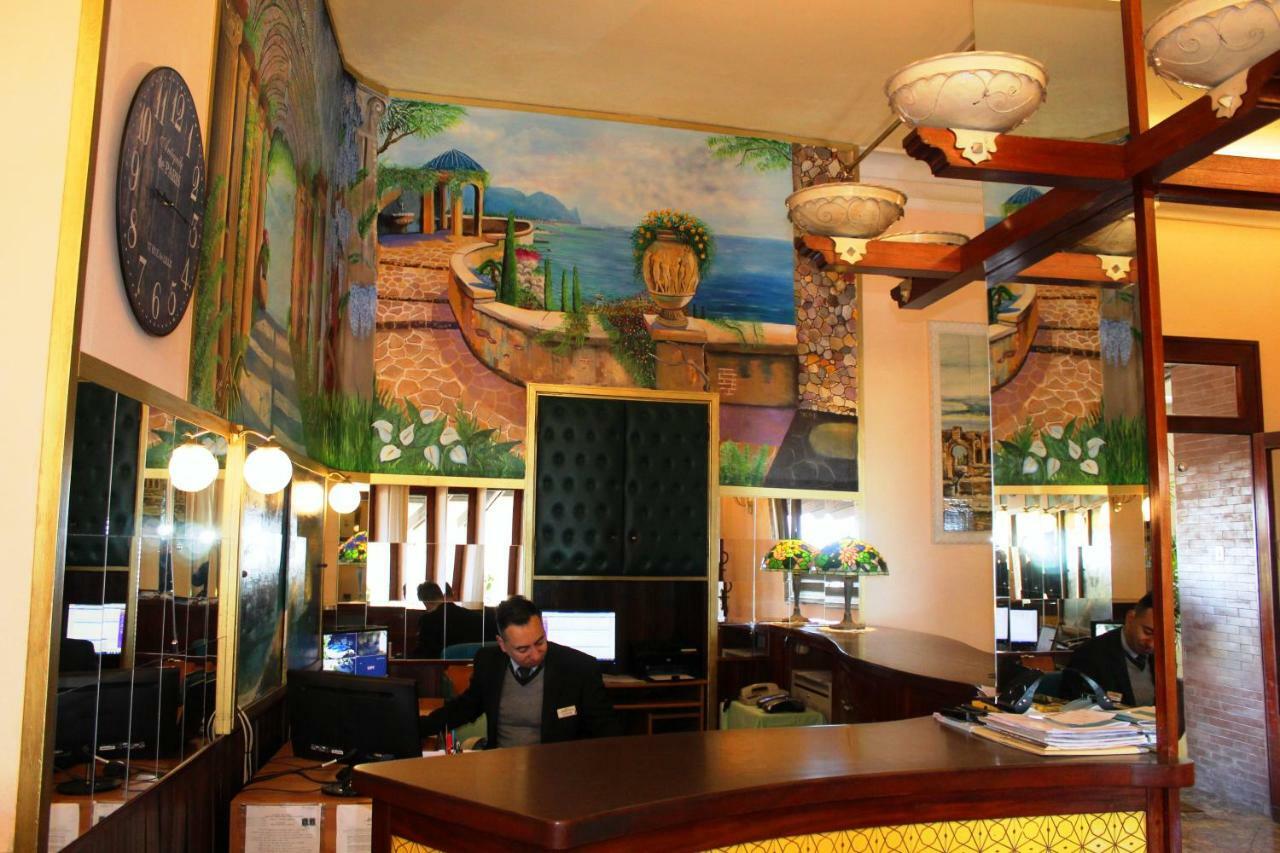 Mediterranée Hotel 4*